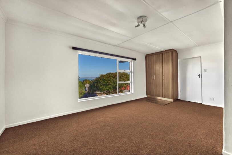 5 Bedroom Property for Sale in Dana Bay Western Cape